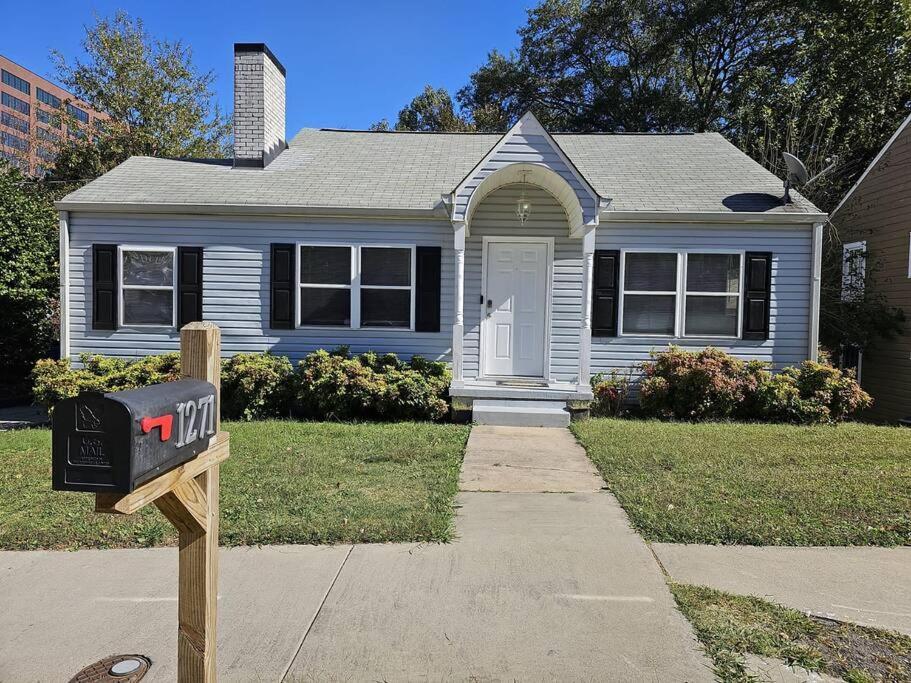 Holiday home Gorgeous 2br With Private Backyard Atlanta