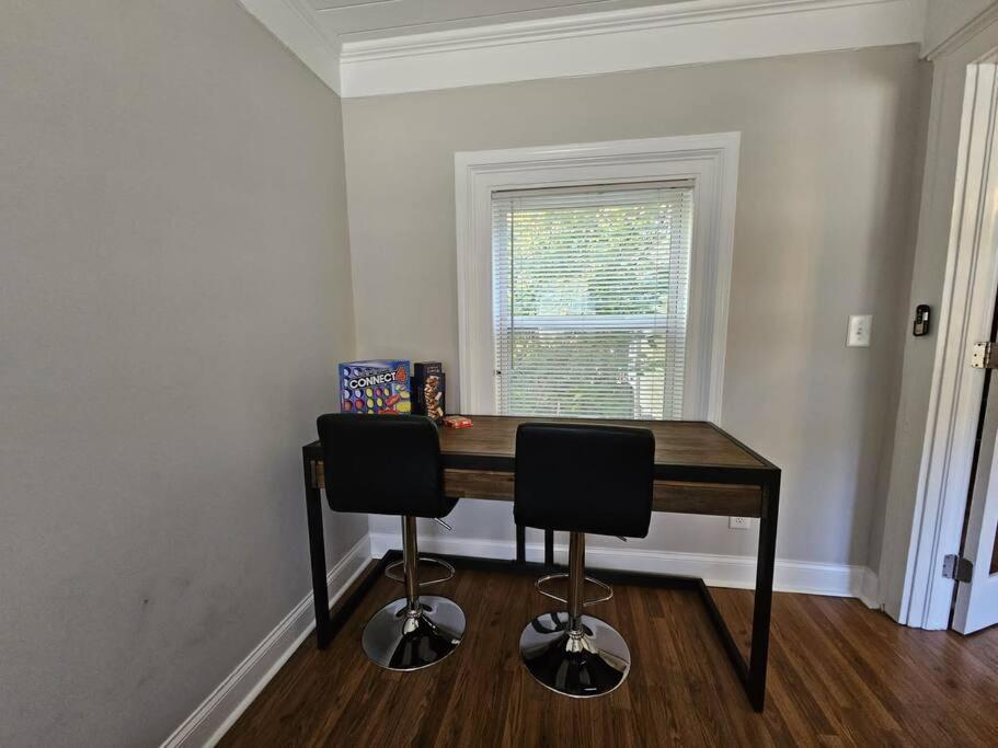 Gorgeous 2br With Private Backyard Holiday home Atlanta