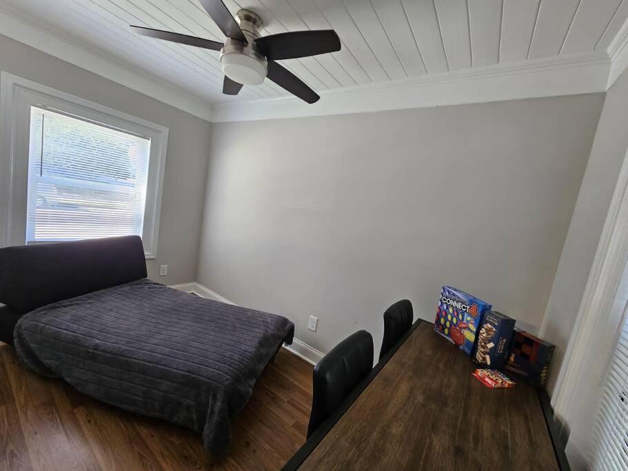 Gorgeous 2br With Private Backyard Holiday home