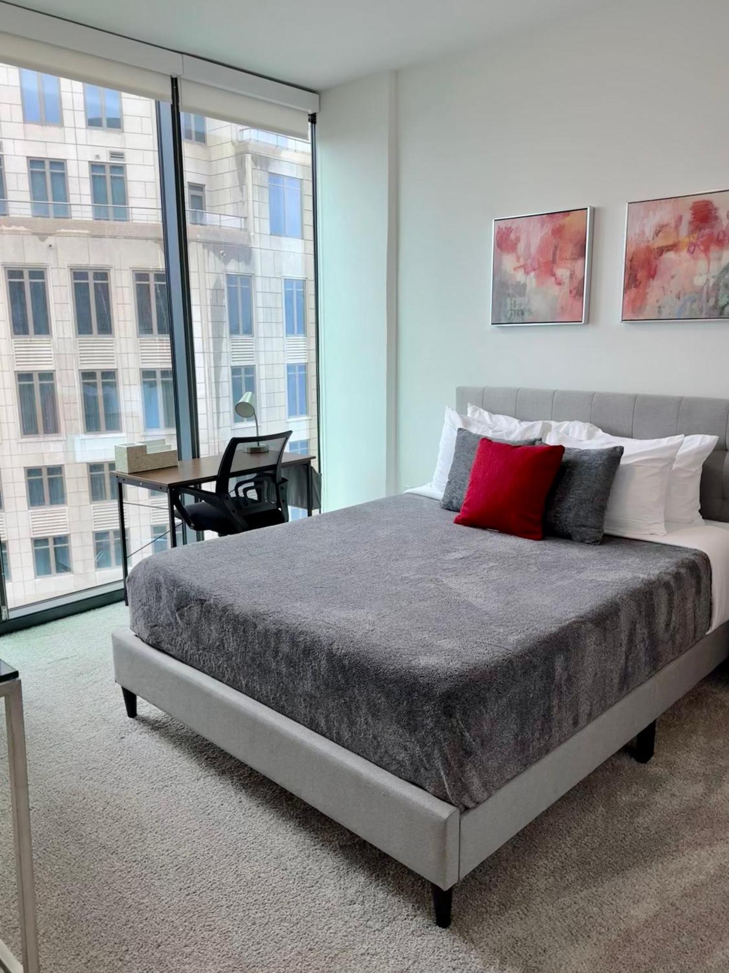Ruby Retreat - Highrise! Balcony, Year-round Pool,city View * Atlanta
