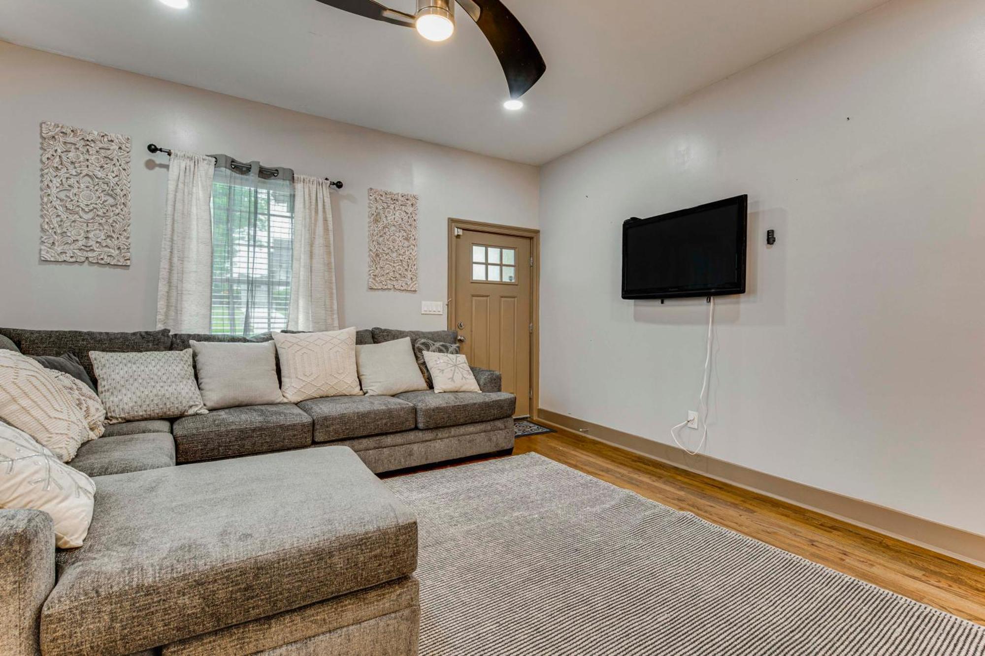 Chic Close To Downtown And Stadiums *
