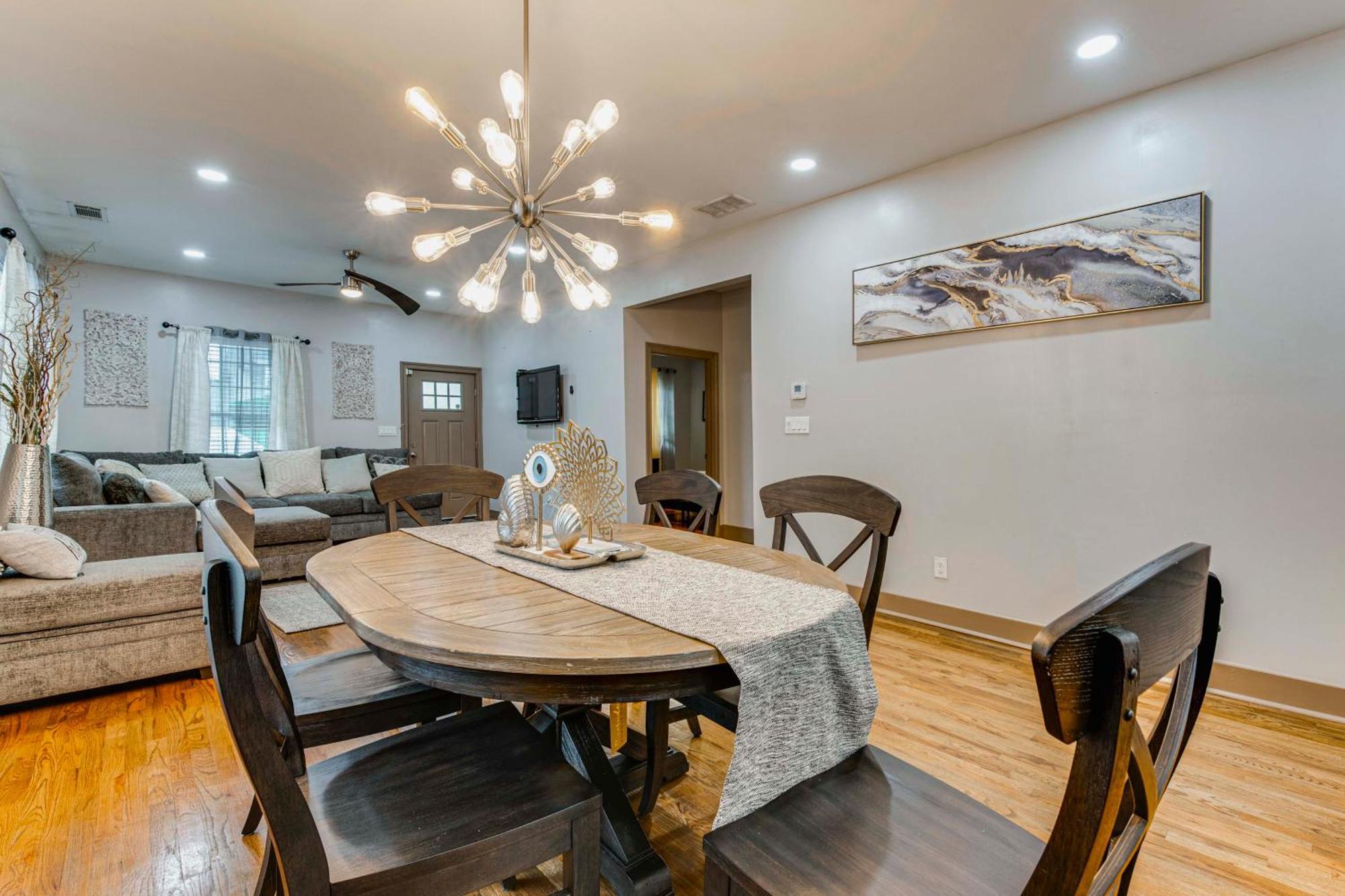 Chic Close To Downtown And Stadiums Holiday home Atlanta