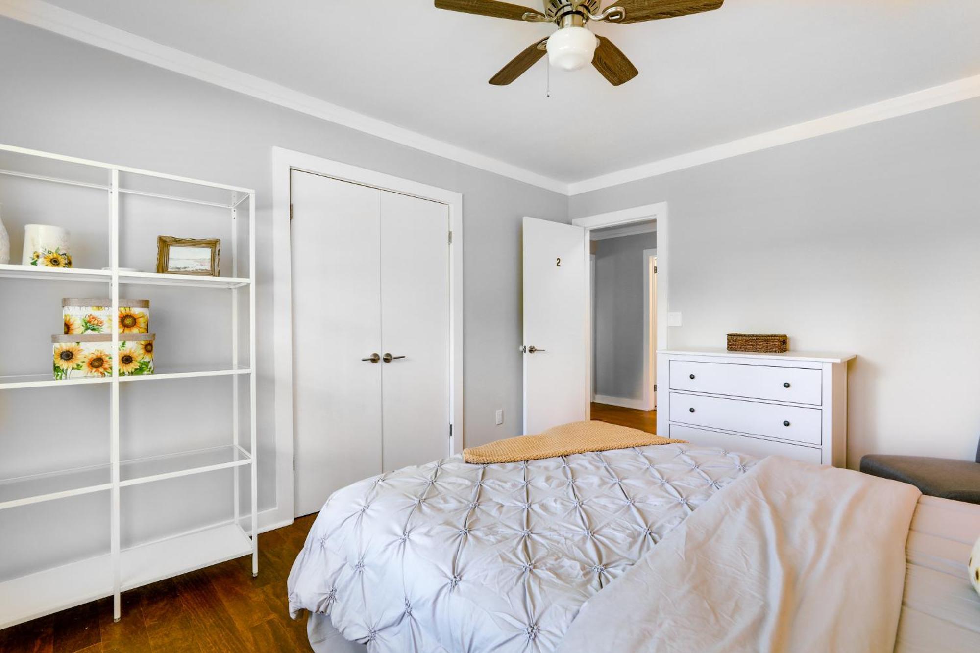 Spacious With Yard About 9 Mi To Downtown Holiday home