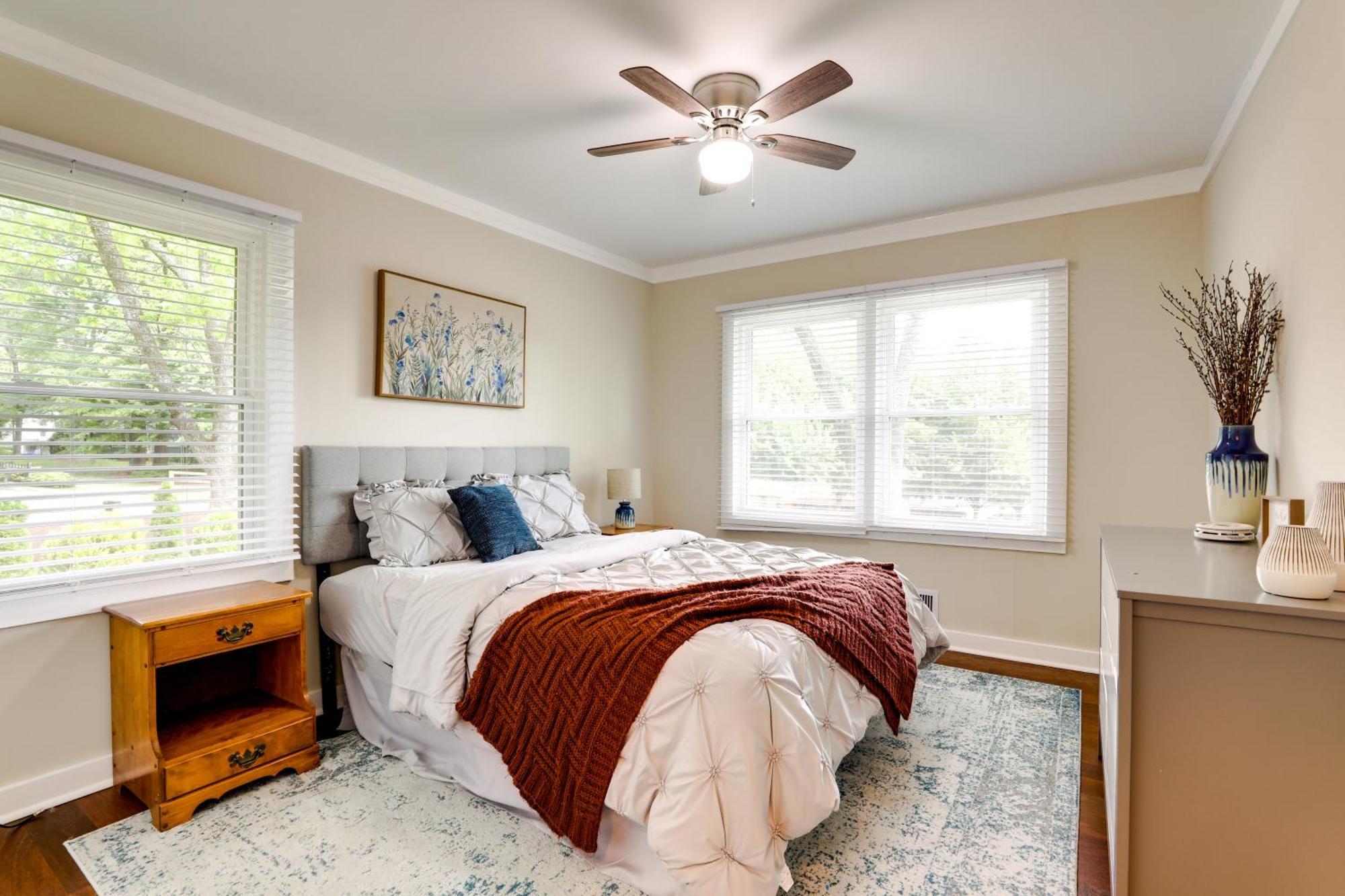 Spacious With Yard About 9 Mi To Downtown Atlanta