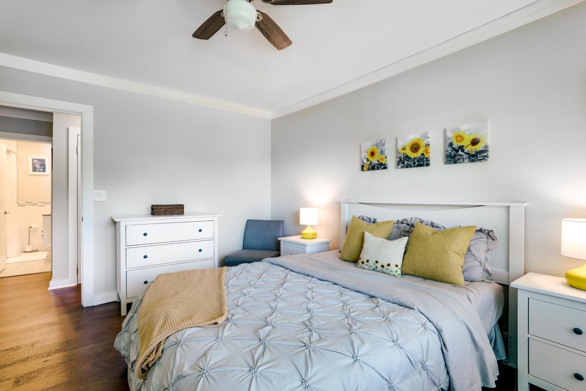 Spacious With Yard About 9 Mi To Downtown *