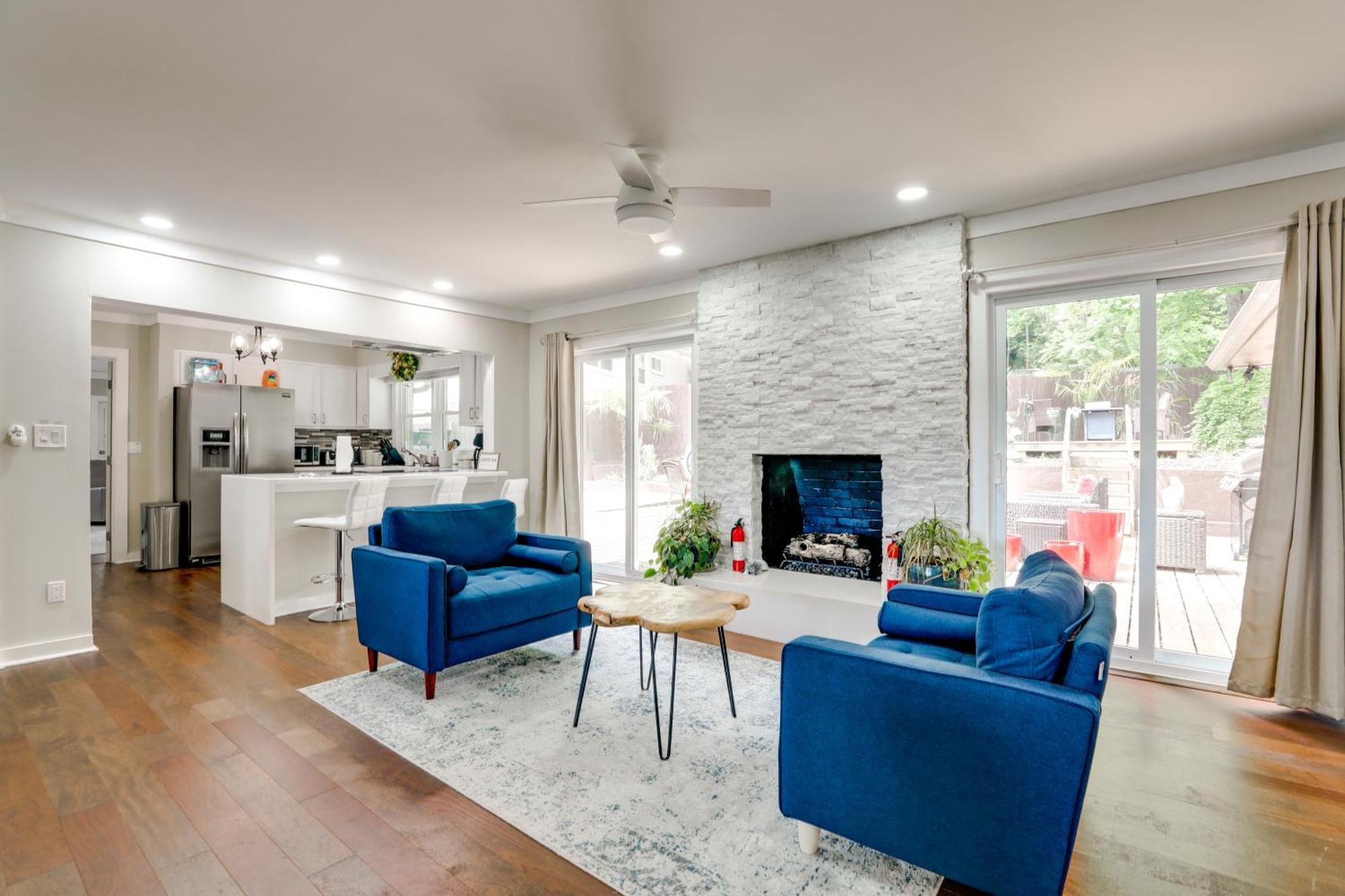 Spacious With Yard About 9 Mi To Downtown