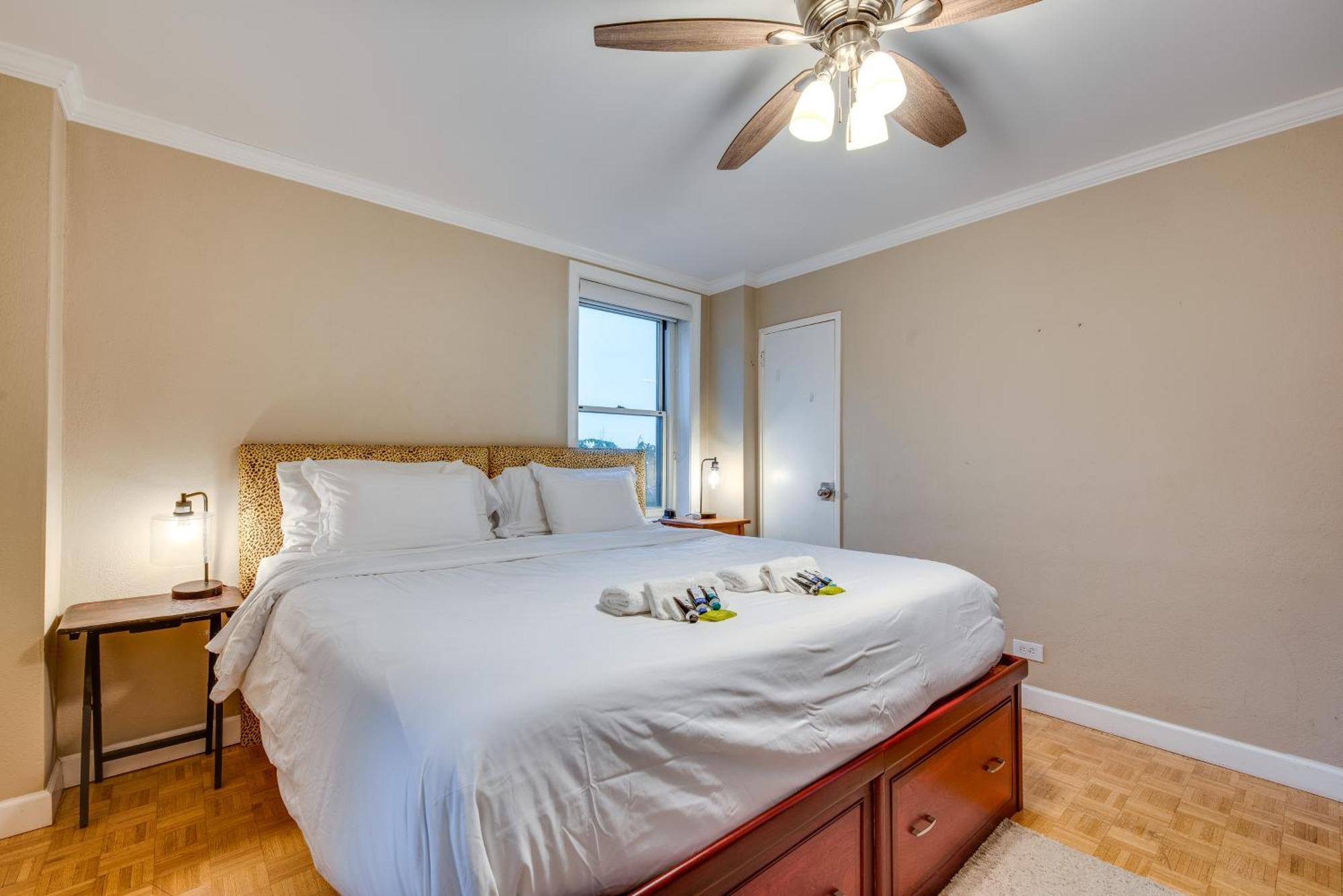 Downtown Balcony, Walkable Area Atlanta