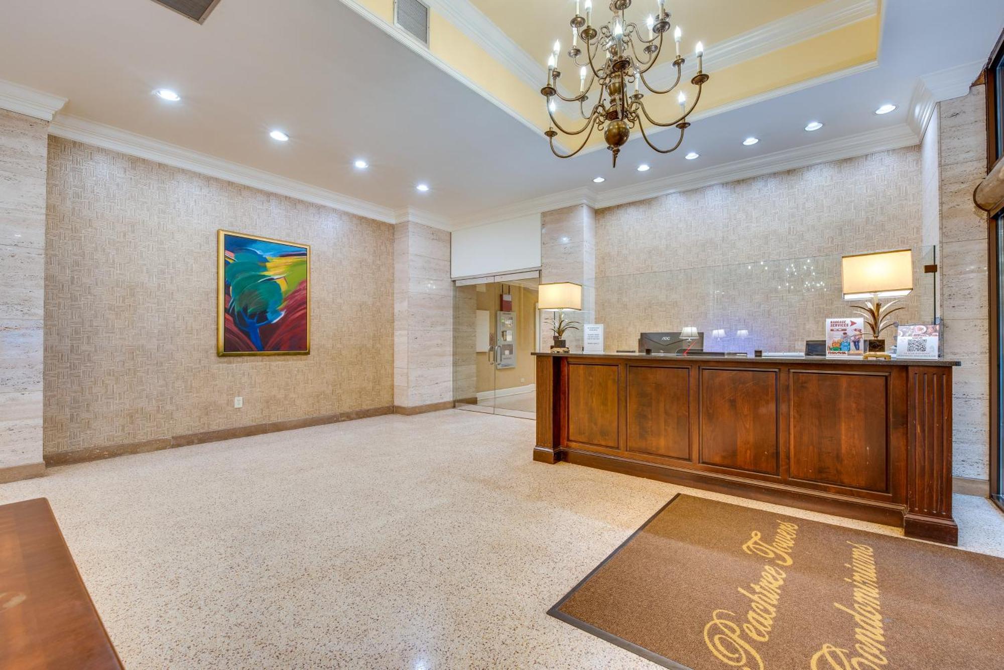 Downtown Balcony, Walkable Area Atlanta