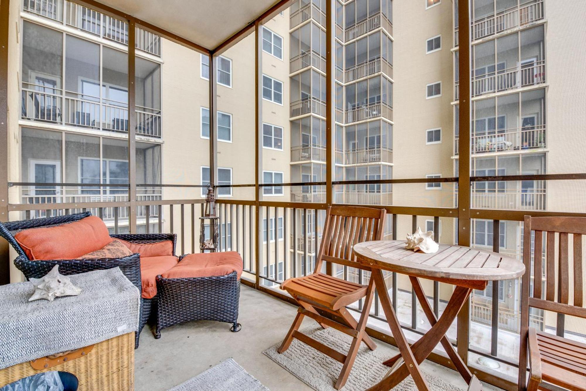Apartment Downtown Balcony, Walkable Area Atlanta