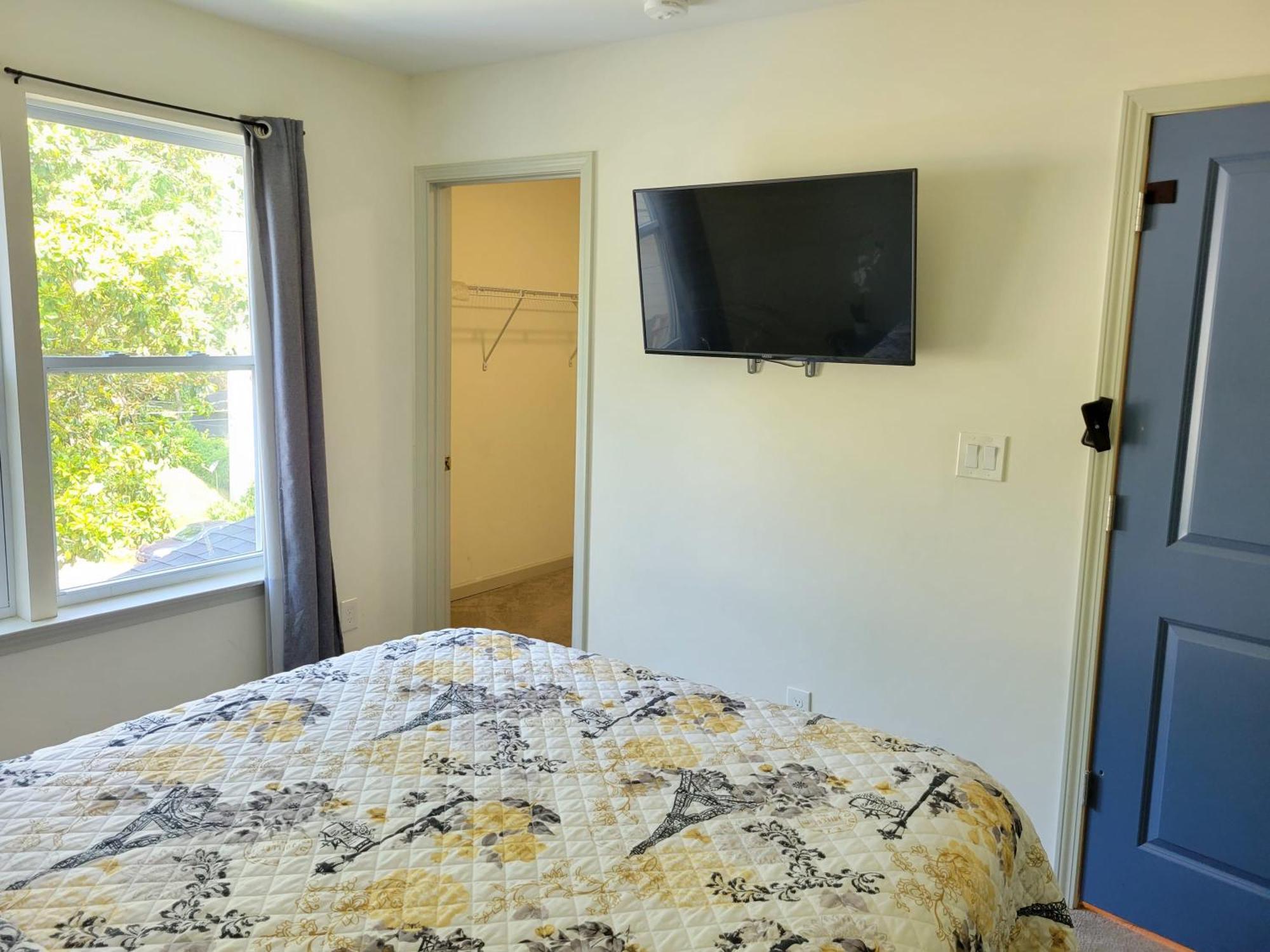 Westside Charmer - 10 Min From Downtown