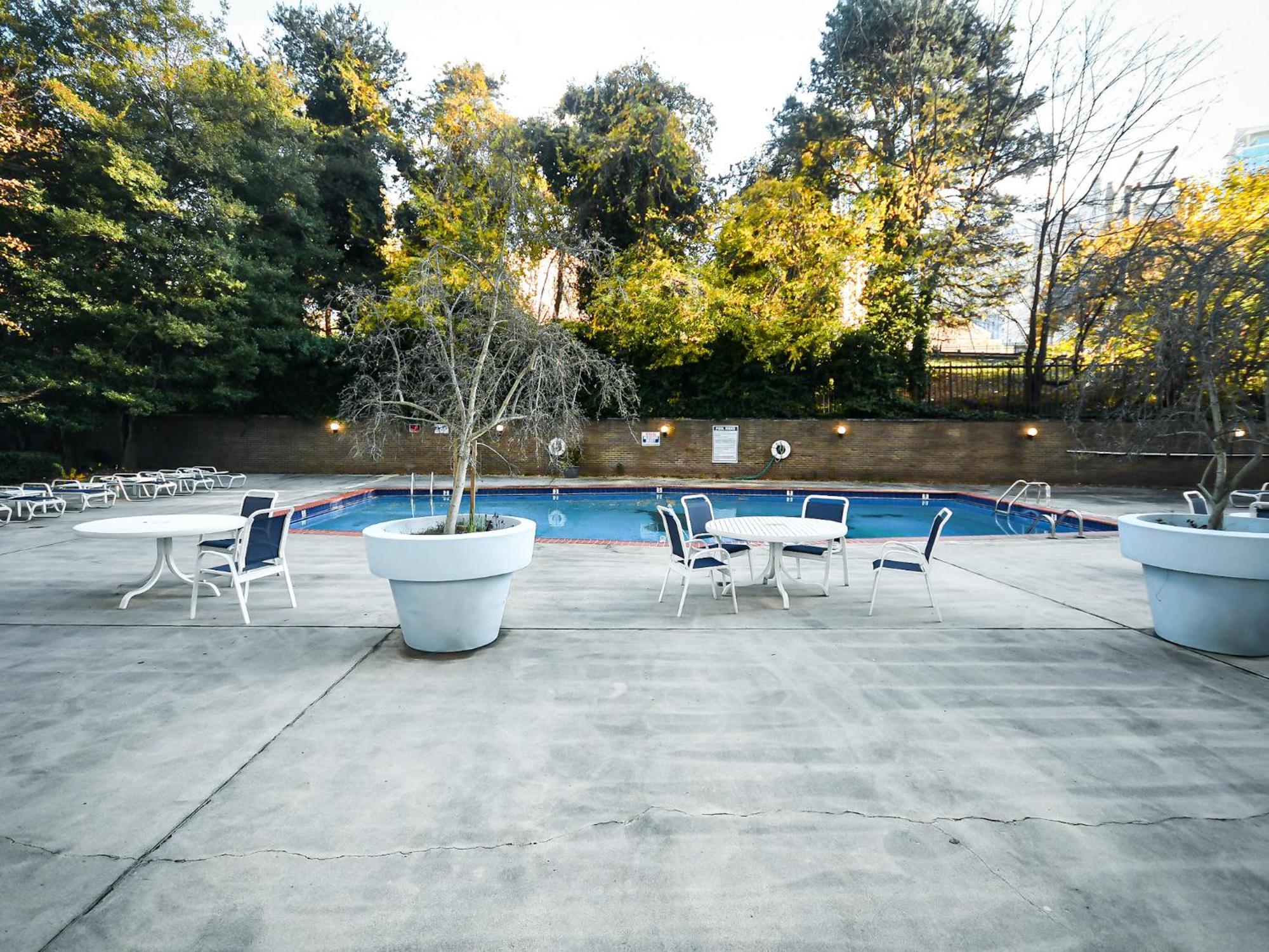 Aparthotel Perfect Dtwn 2 Bed With Cali King Bed And Gym Atlanta