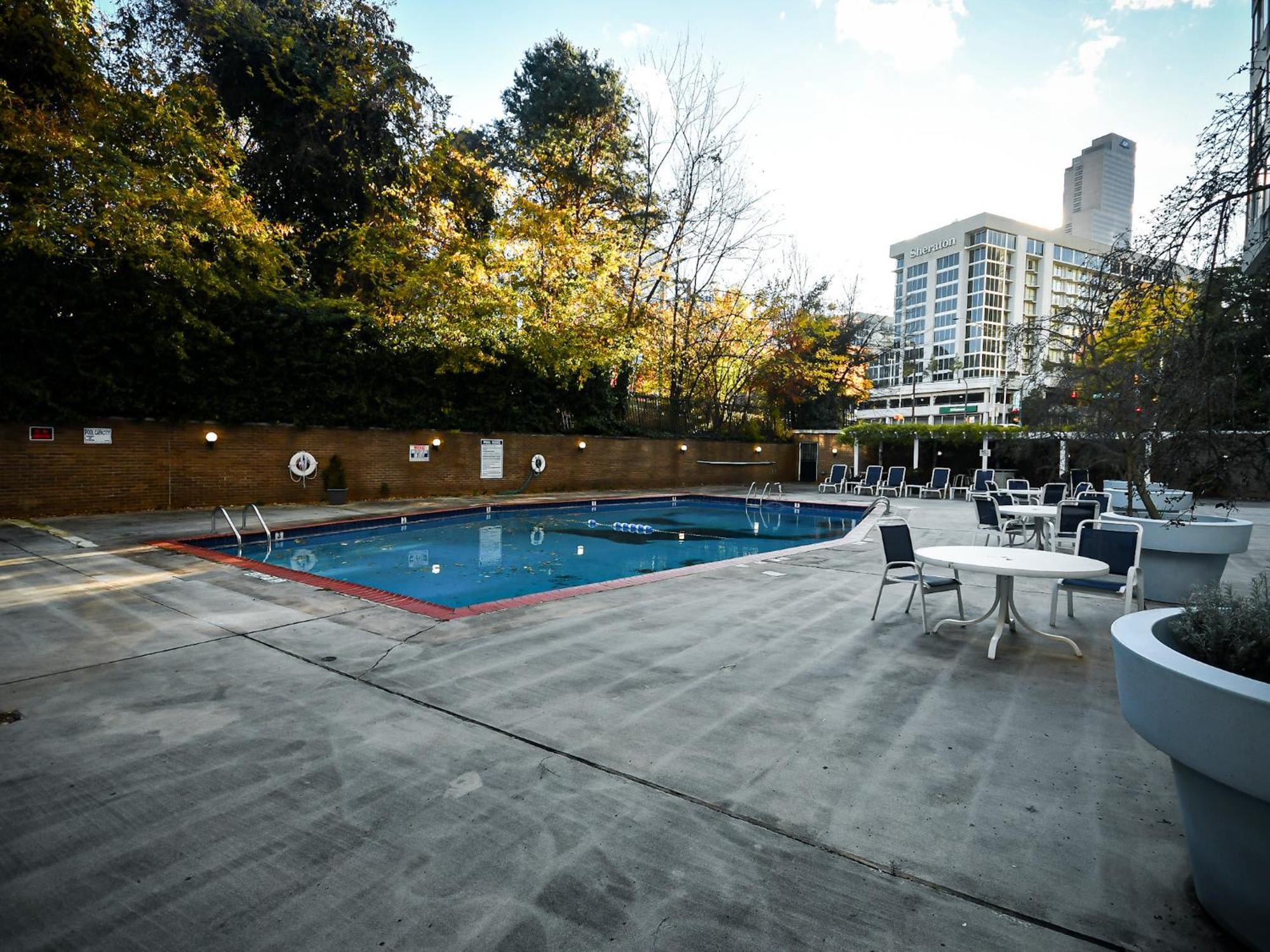Perfect Dtwn 2 Bed With Cali King Bed And Gym * Atlanta