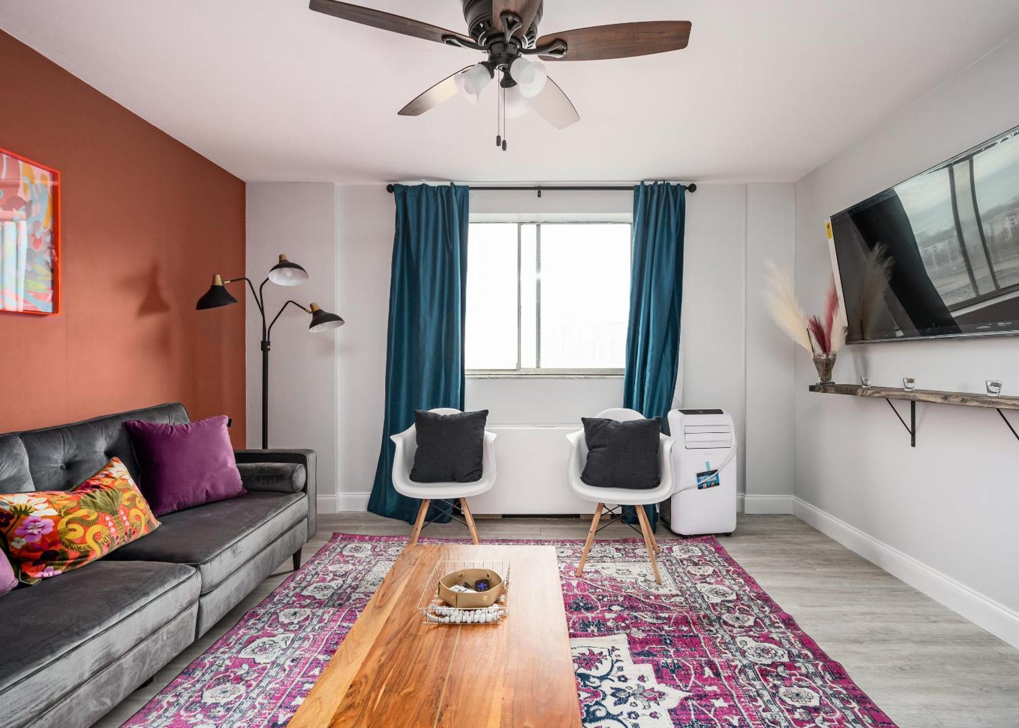 Holiday home Renovated 2 Bedroom Free Parking Lm1105 *