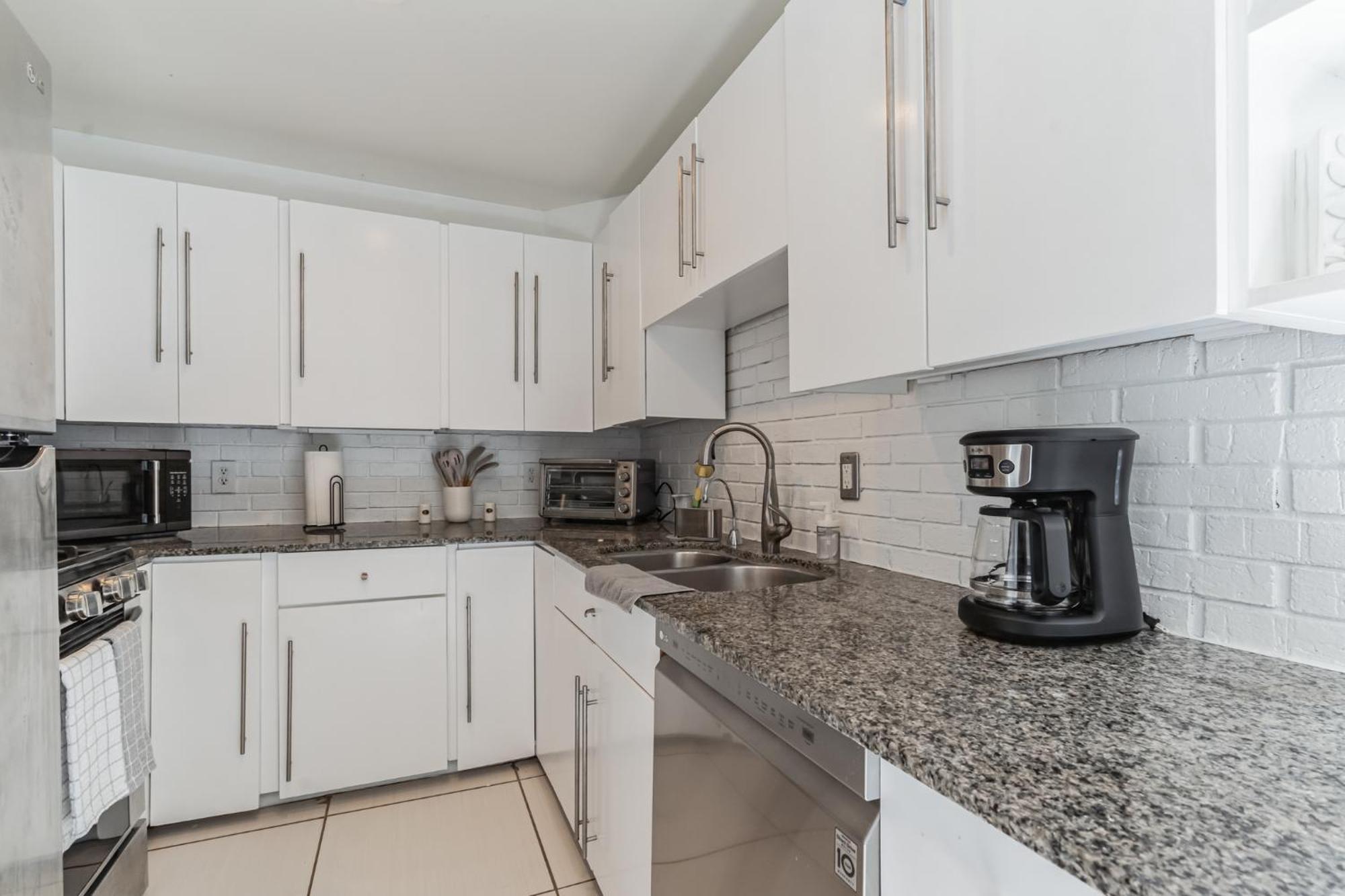 Beltline Beauty Mins To Benz Stadium, Game Holiday home