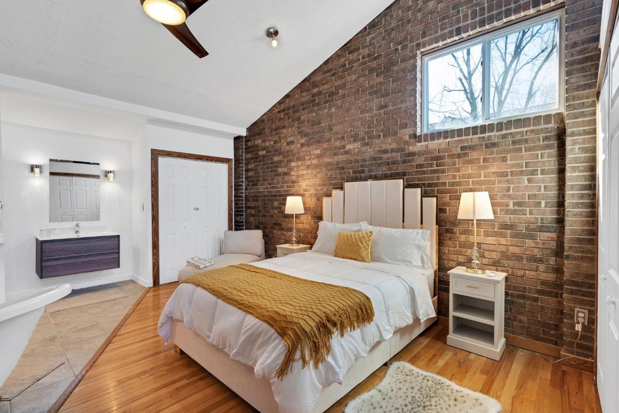 Beltline Beauty Mins To Benz Stadium, Game Holiday home