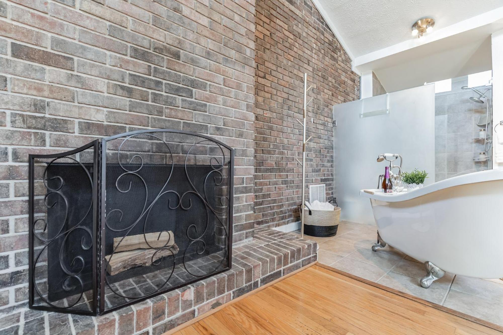 Beltline Beauty Mins To Benz Stadium, Game * Atlanta