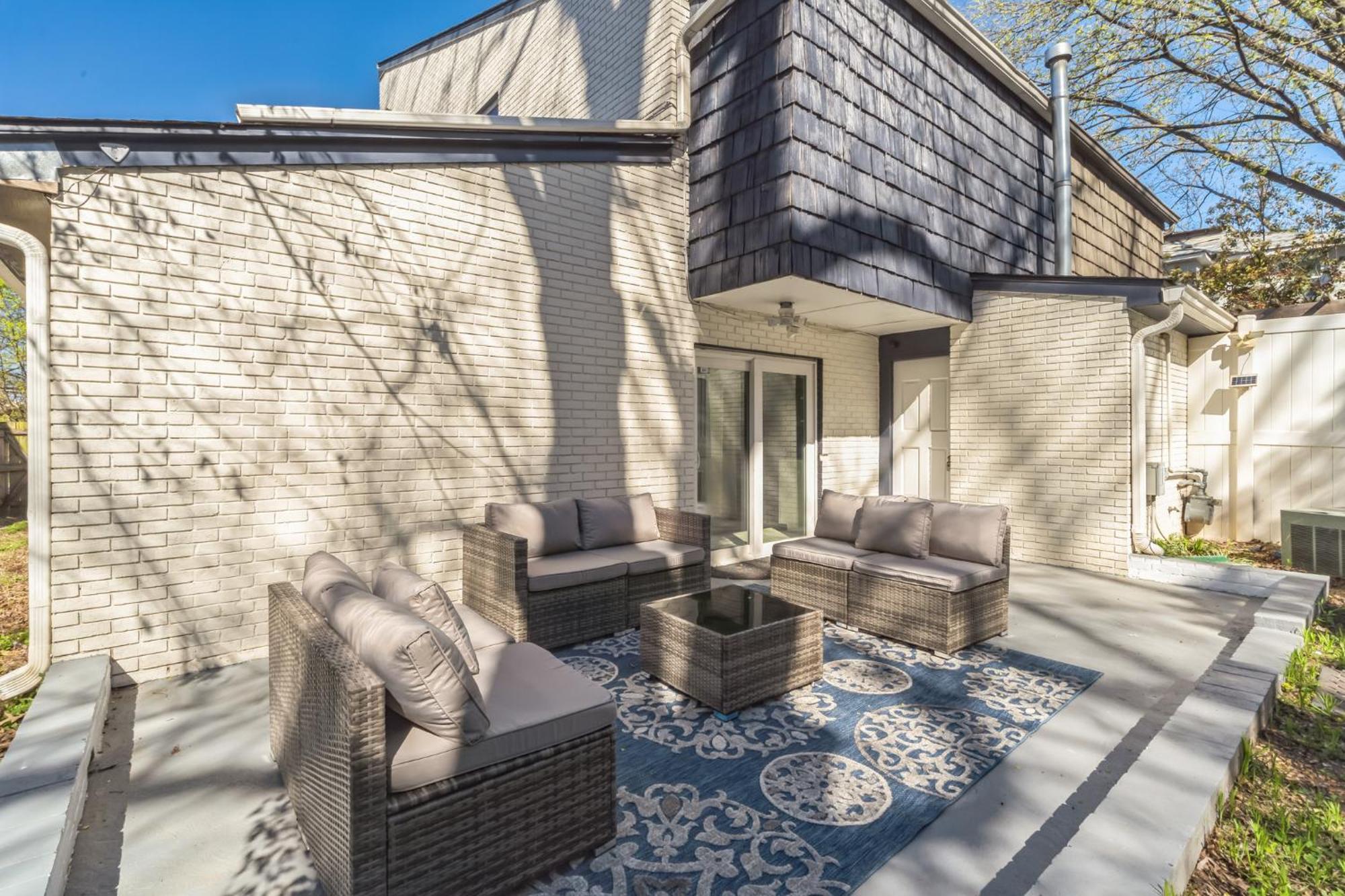 Holiday home Beltline Beauty Mins To Benz Stadium, Game *