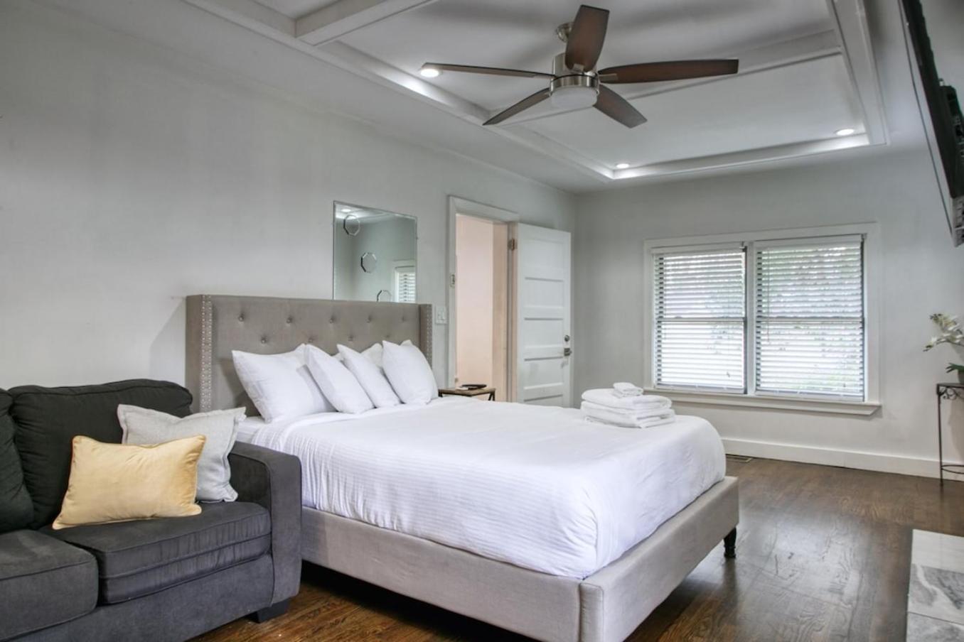 Holiday home Buckhead Atlchateaumessage Now For Summer Speci *