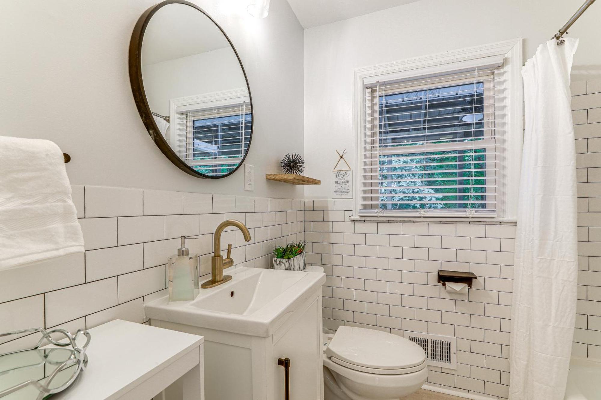Charming Chamblee With Fireplace Near Hospitals Holiday home Atlanta
