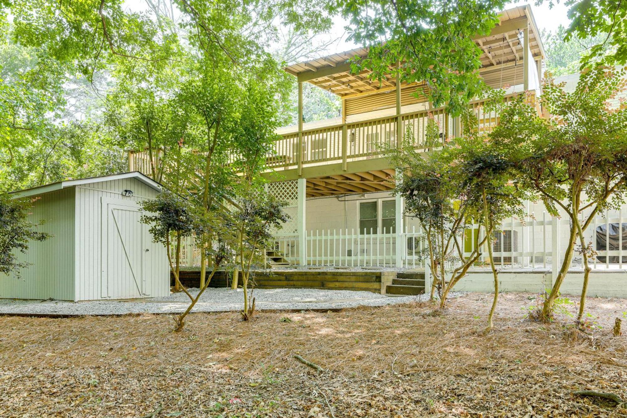 Charming Chamblee With Fireplace Near Hospitals Atlanta