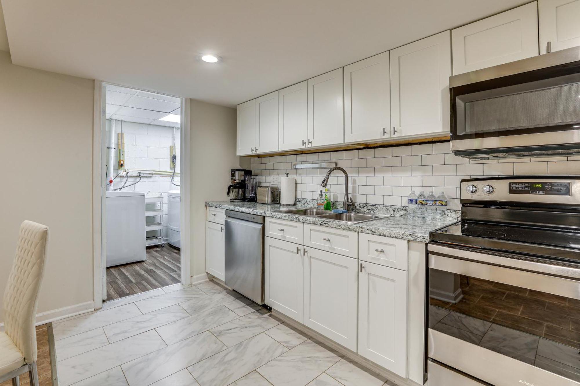 Area Near Hospitals, Great For Nurses! * Atlanta