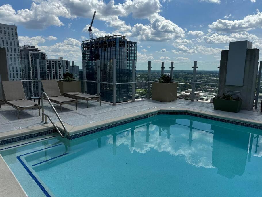 Midtown High-rise With King Bed Free Parking And Balcony With View * Atlanta