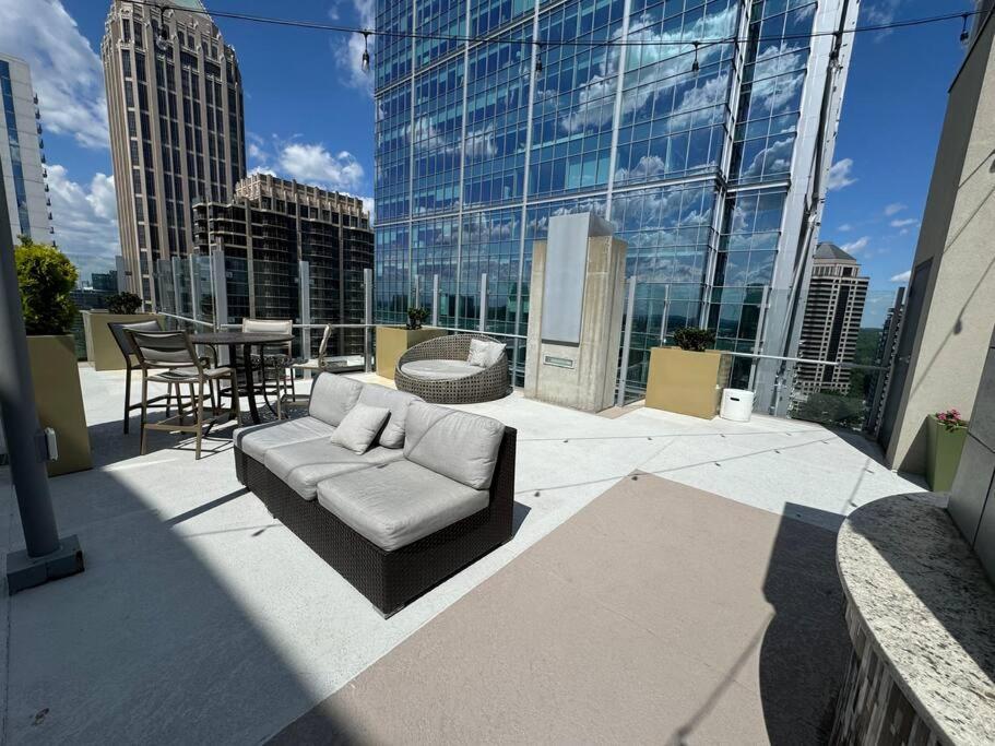 Midtown High-rise With King Bed Free Parking And Balcony With View Atlanta