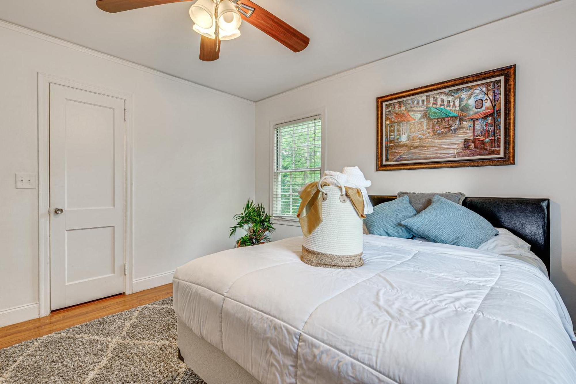 Area Vacation Less Than 4 Mi To Airport! *