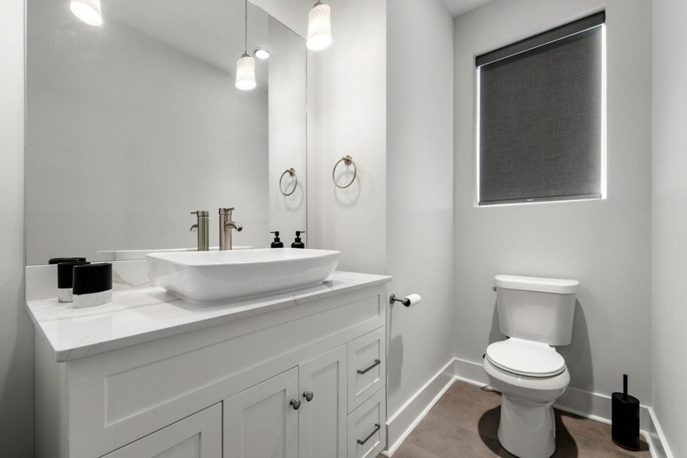 Holiday home Luxurious Midtown Rooftop Views By Silverx