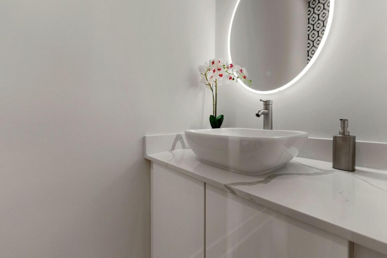 Luxurious Midtown Rooftop Views By Silverx Holiday home