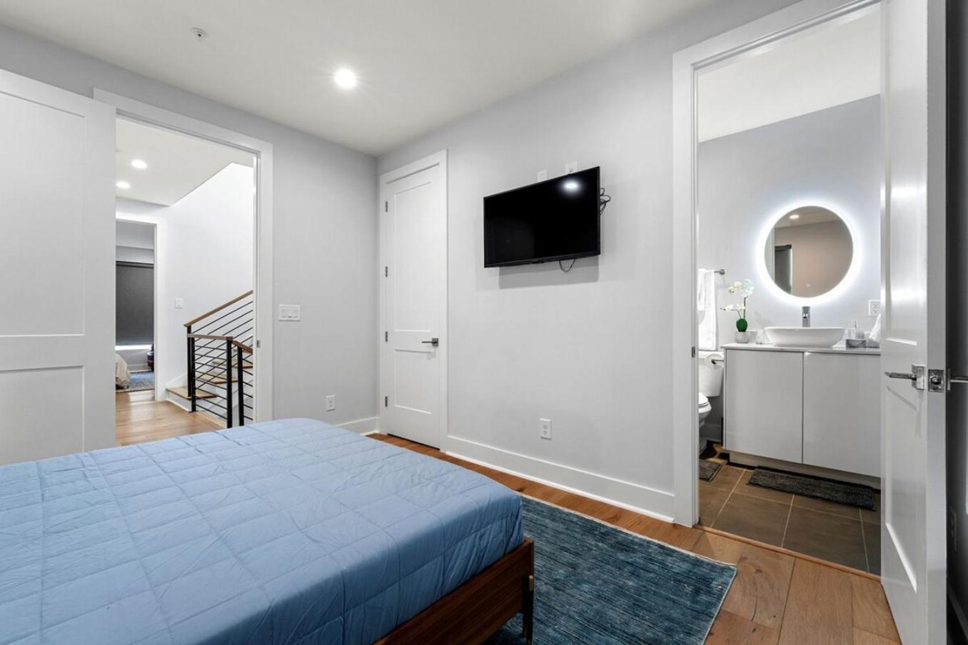 Holiday home Luxurious Midtown Rooftop Views By Silverx