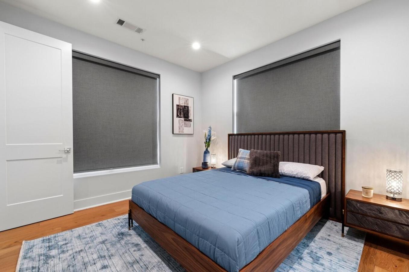 Luxurious Midtown Rooftop Views By Silverx *