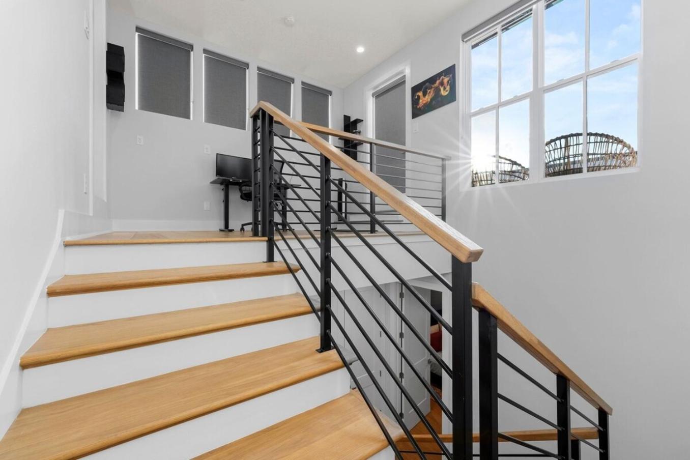 Luxurious Midtown Rooftop Views By Silverx