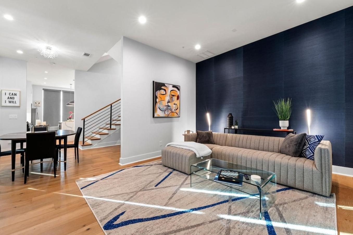 Luxurious Midtown Rooftop Views By Silverx *