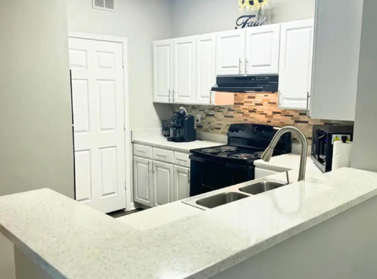 The Sunshine Suite-cozy Comfort Near Airport Apartment Atlanta