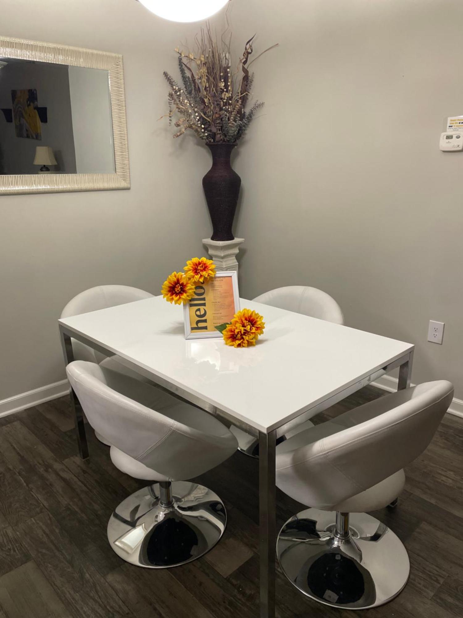 The Sunshine Suite-cozy Comfort Near Airport * Atlanta