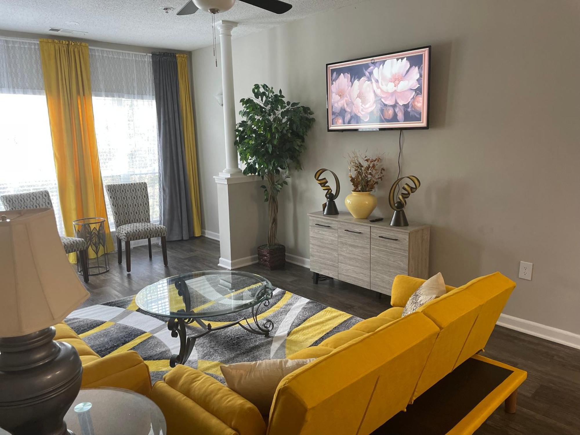 The Sunshine Suite-cozy Comfort Near Airport Apartment Atlanta