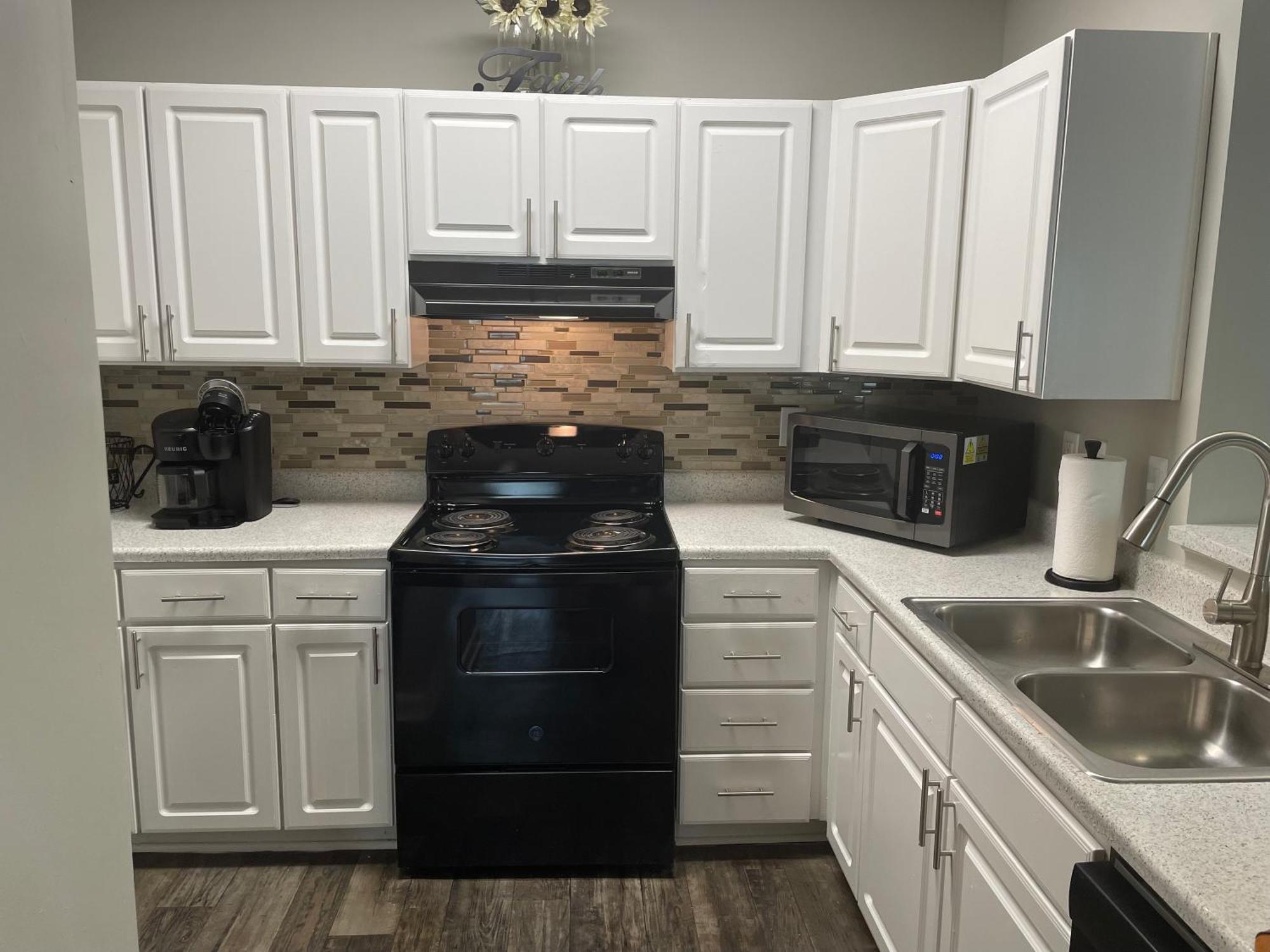 The Sunshine Suite-cozy Comfort Near Airport * Atlanta
