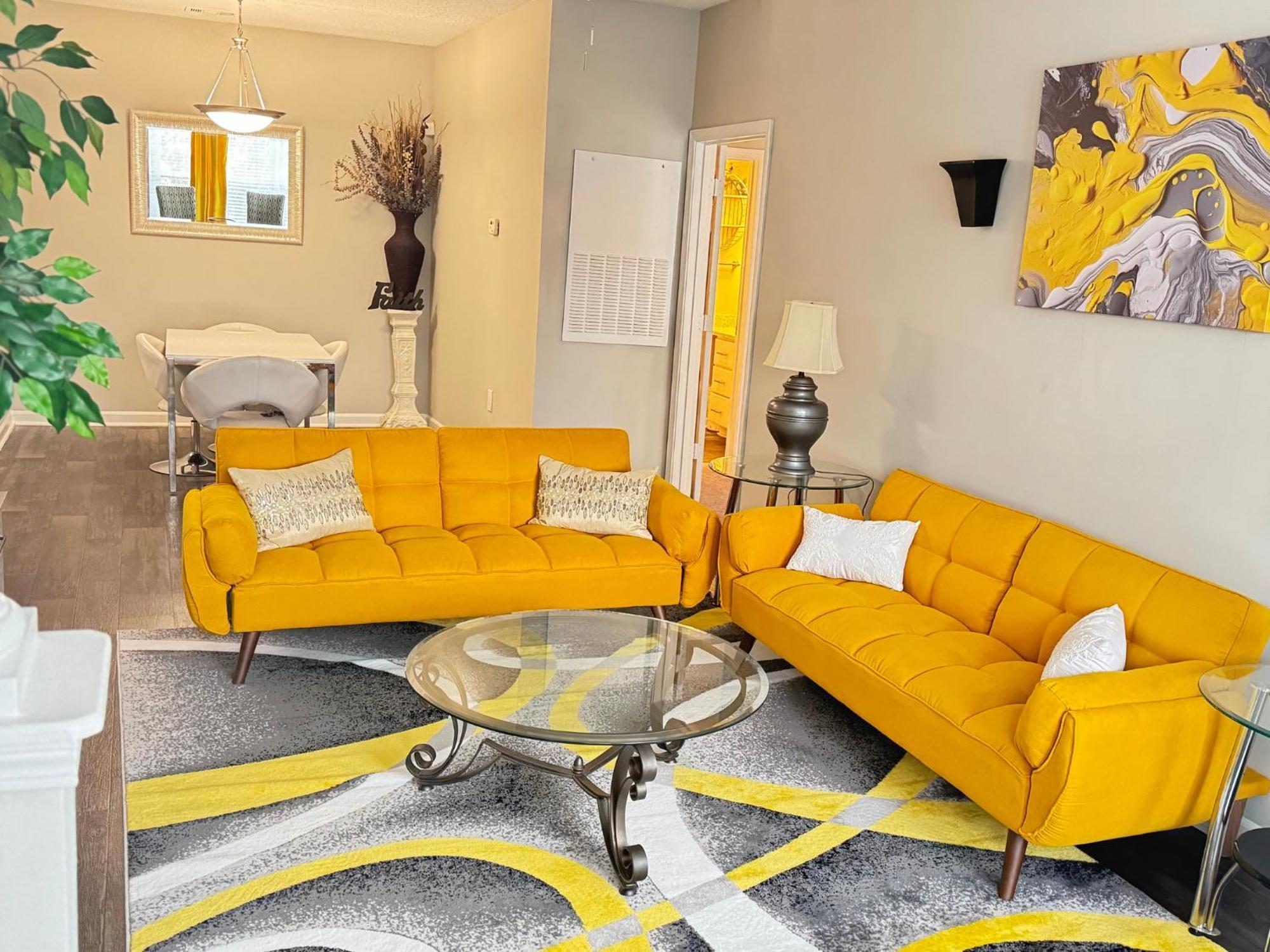 The Sunshine Suite-cozy Comfort Near Airport
