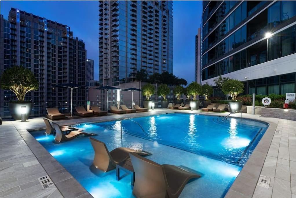 Apartment 30 Day Minimum - 1100 Sq Ft 1 Bedroom Midtown Atl