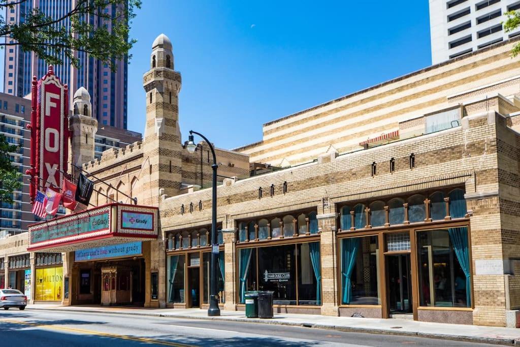 30 Day Minimum - 1100 Sq Ft 1 Bedroom Midtown Atl Apartment Atlanta
