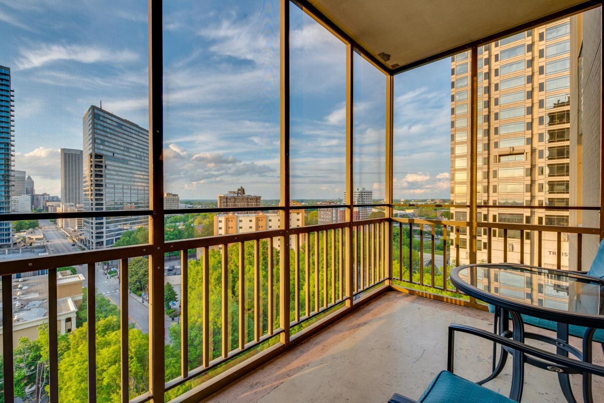 Apartment Downtown Walk To Arenas And Venues Atlanta