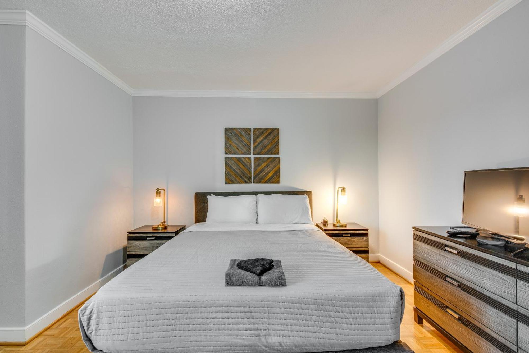 Apartment Downtown Walk To Arenas And Venues Atlanta