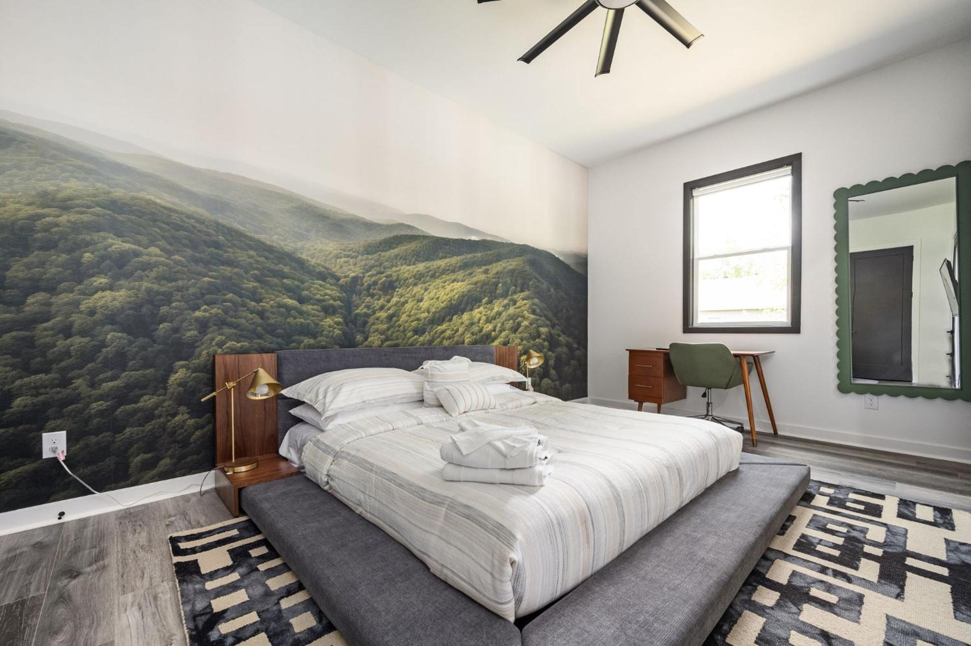 In The Forest - 5bd-5ba - Atl Beltline-summerhill