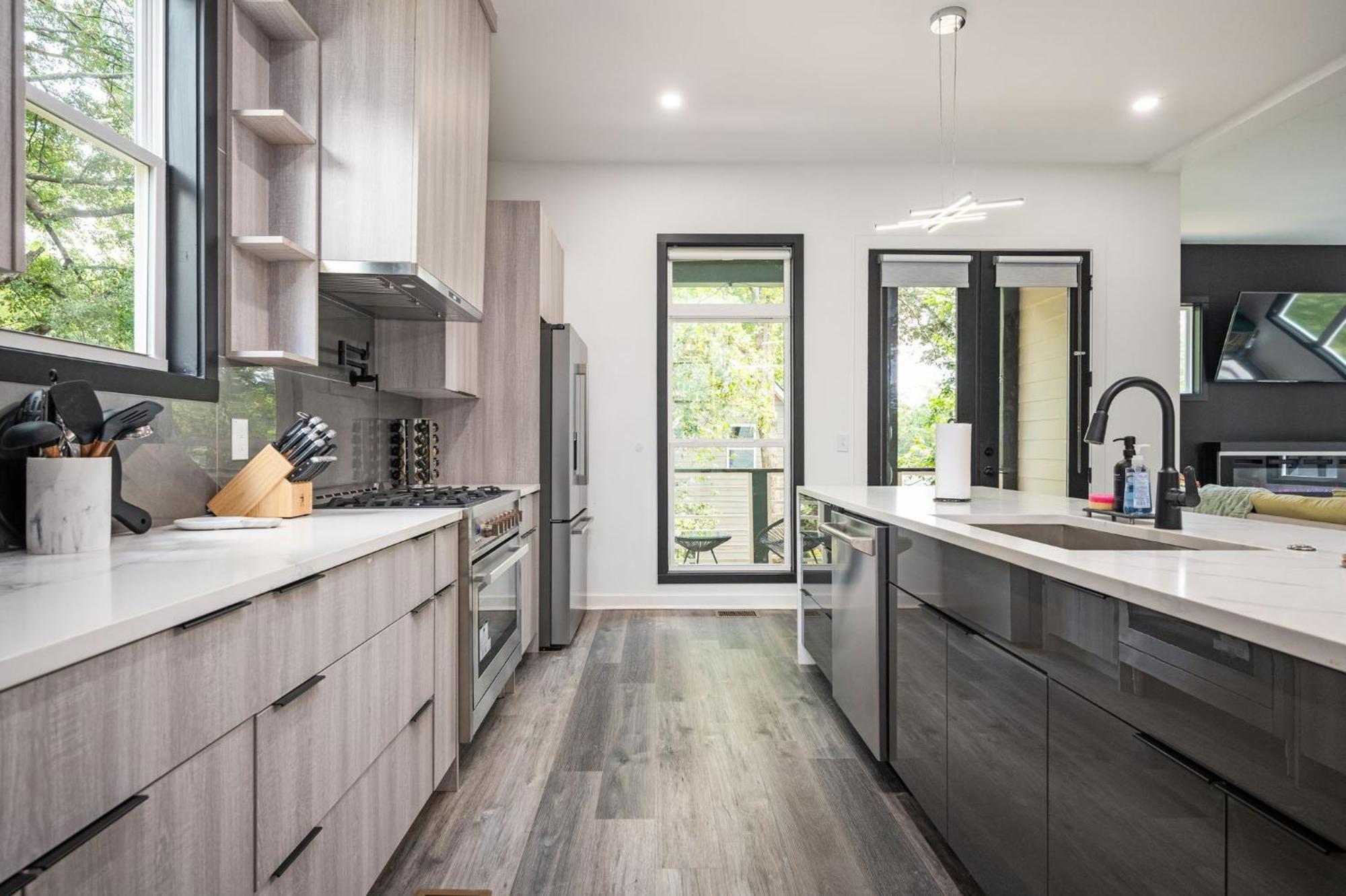 Apartment In The Forest - 5bd-5ba - Atl Beltline-summerhill