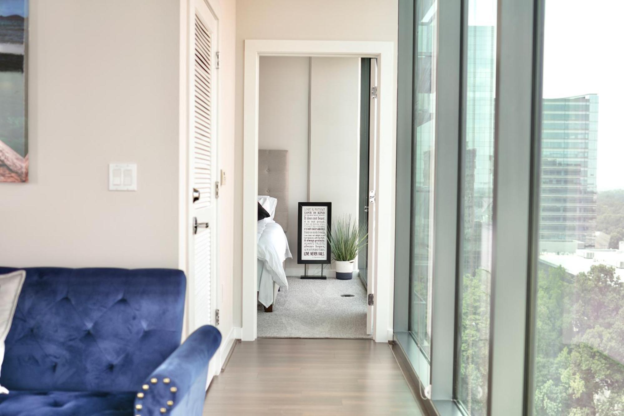 Luxury Boutique In North Apartment