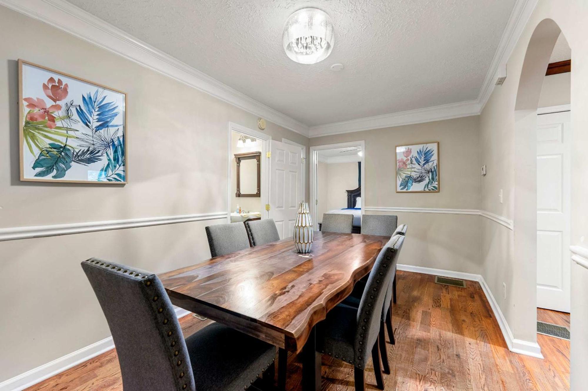 The Manor L 5-bedrooms A Location Sleeps 12
