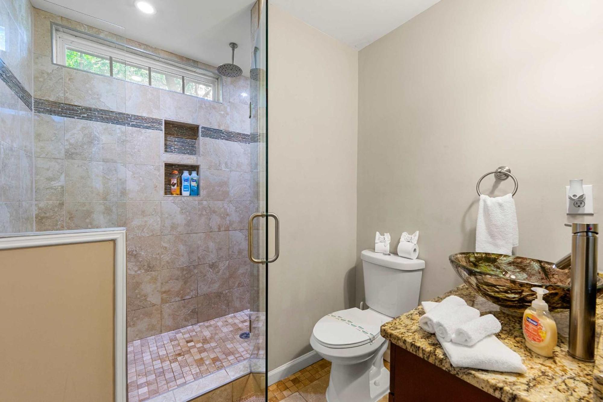 The Manor L 5-bedrooms A Location Sleeps 12