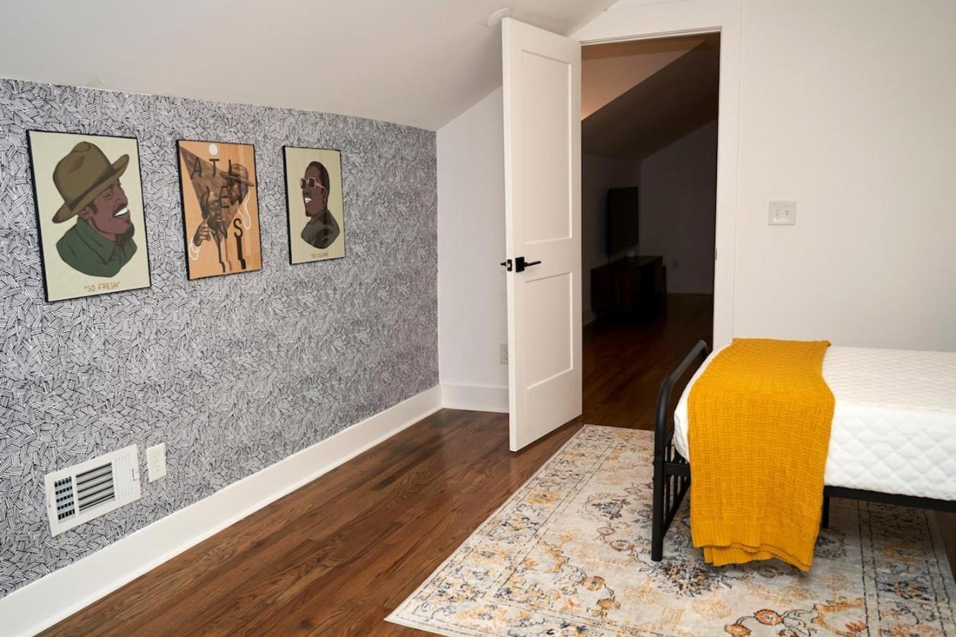 Spacious Retreat Near Downtown, Atl * Atlanta