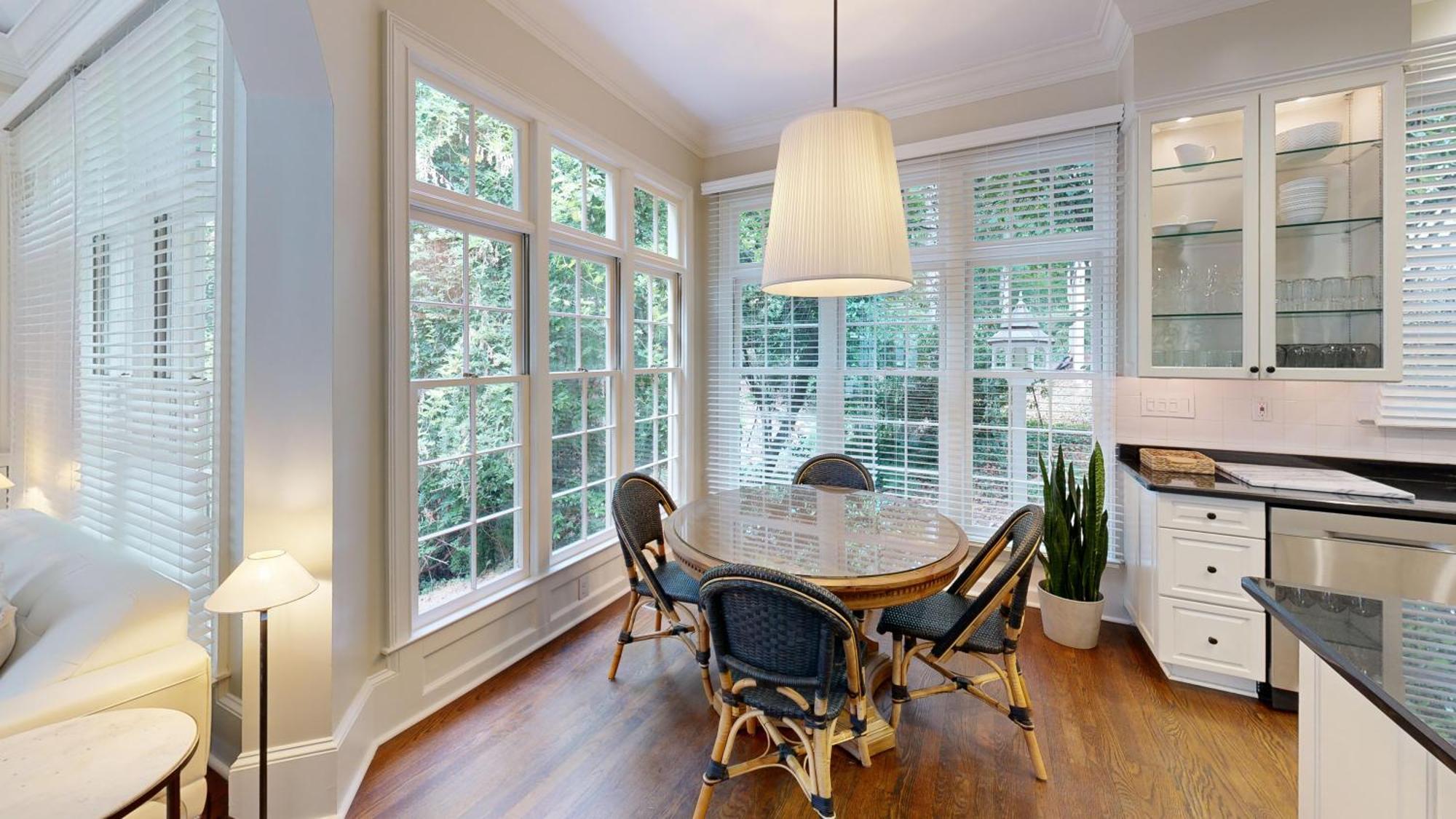 Luxury Spacious 4br In Buckhead